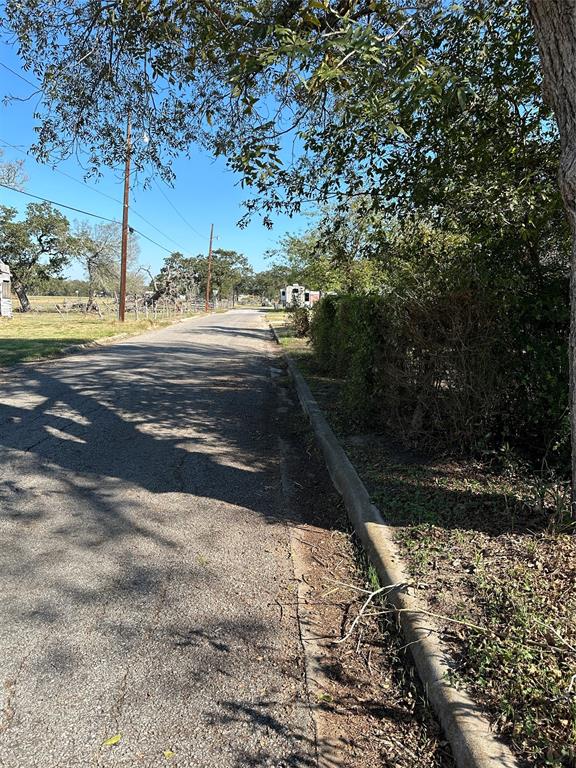 306 Jerry Street, Hallettsville, Texas image 6