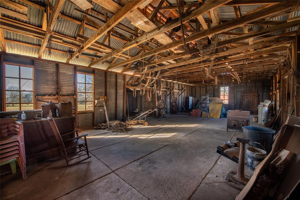 5606 S Us Highway 77, Warda, Texas image 36