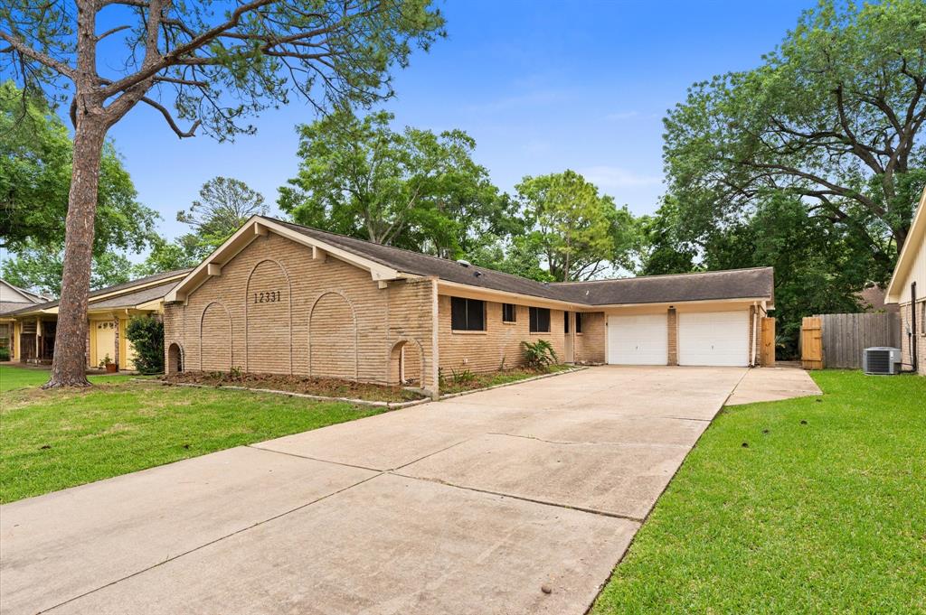 12331 Wedgehill Lane, Houston, Texas image 2