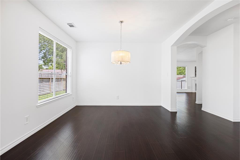3901 Kimberly Drive, Pearland, Texas image 8