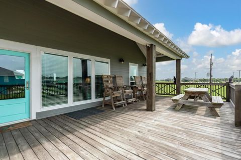 A home in Crystal Beach