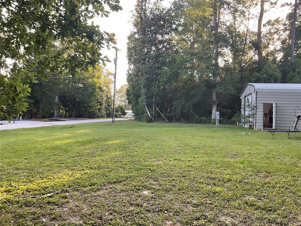 525 Sherwood Forest Drive, Woodville, Texas image 3