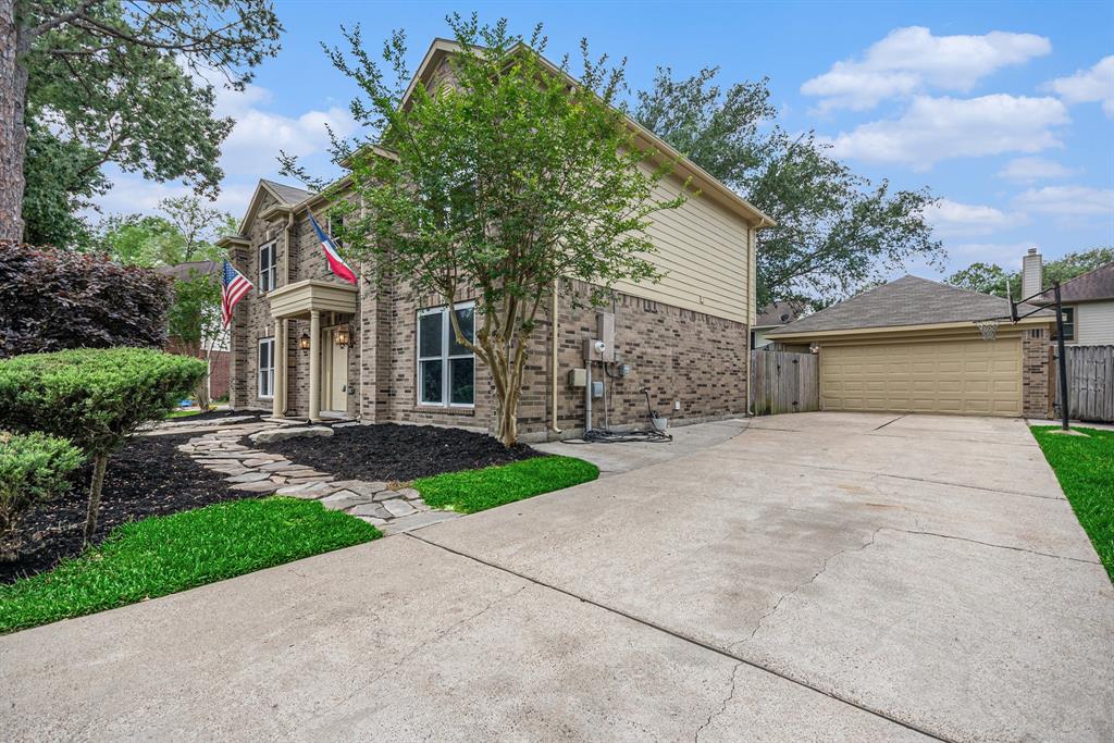 119 Bounty Drive, League City, Texas image 2