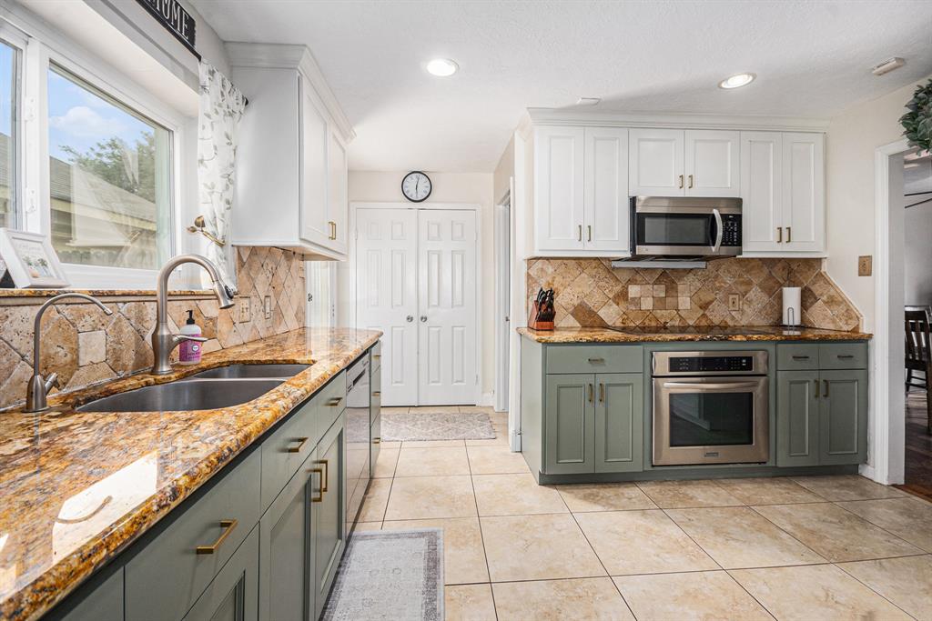 119 Bounty Drive, League City, Texas image 11