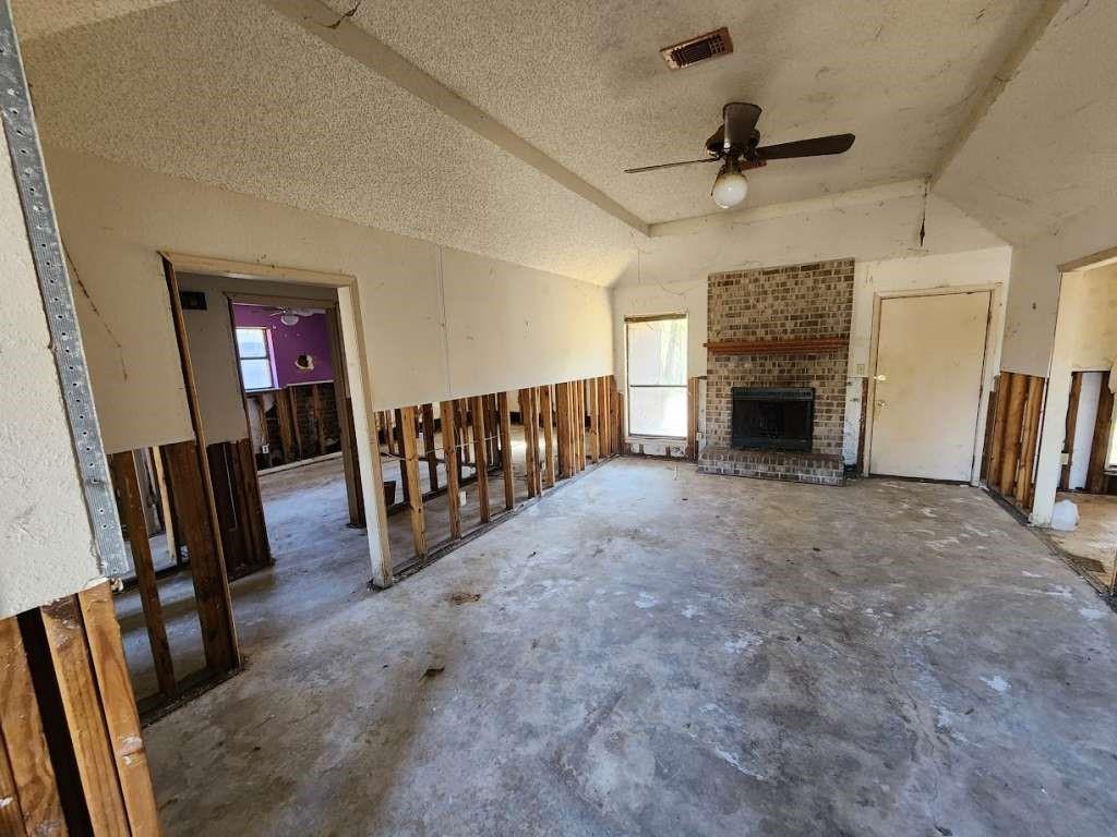 4401 Kitty Chapin Avenue, Orange, Texas image 3