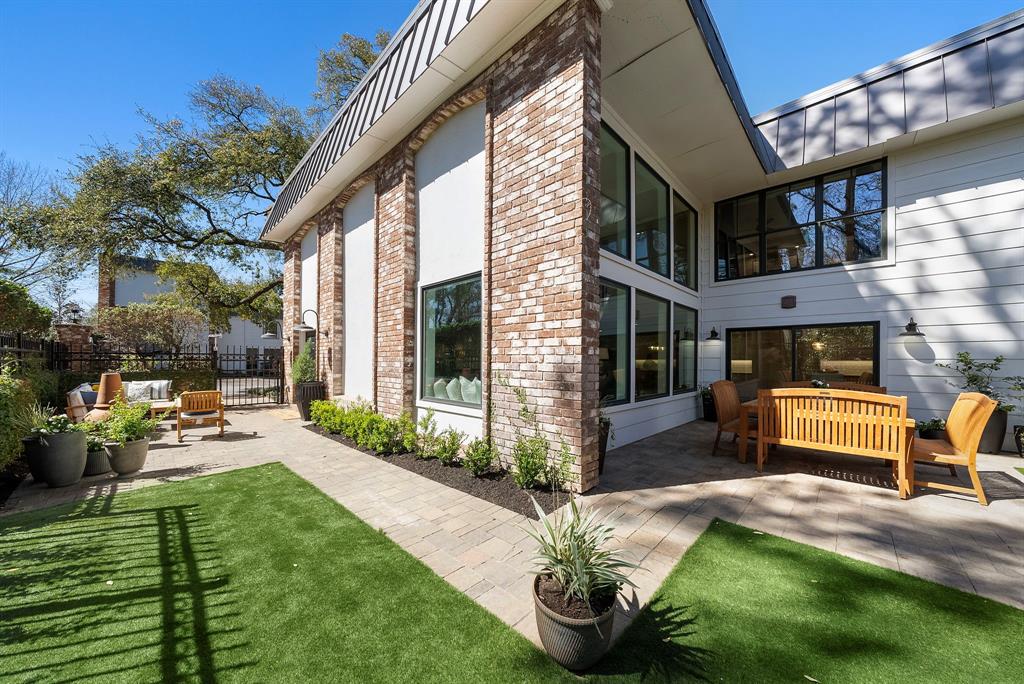 8912 Chatsworth Drive, Houston, Texas image 43