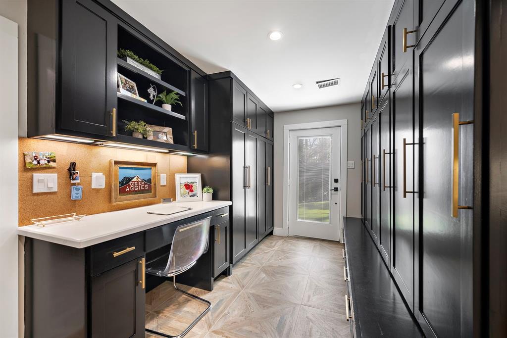 8912 Chatsworth Drive, Houston, Texas image 20