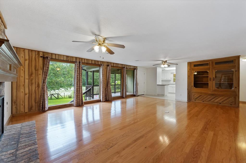 11104 Quinlan North Lake Drive