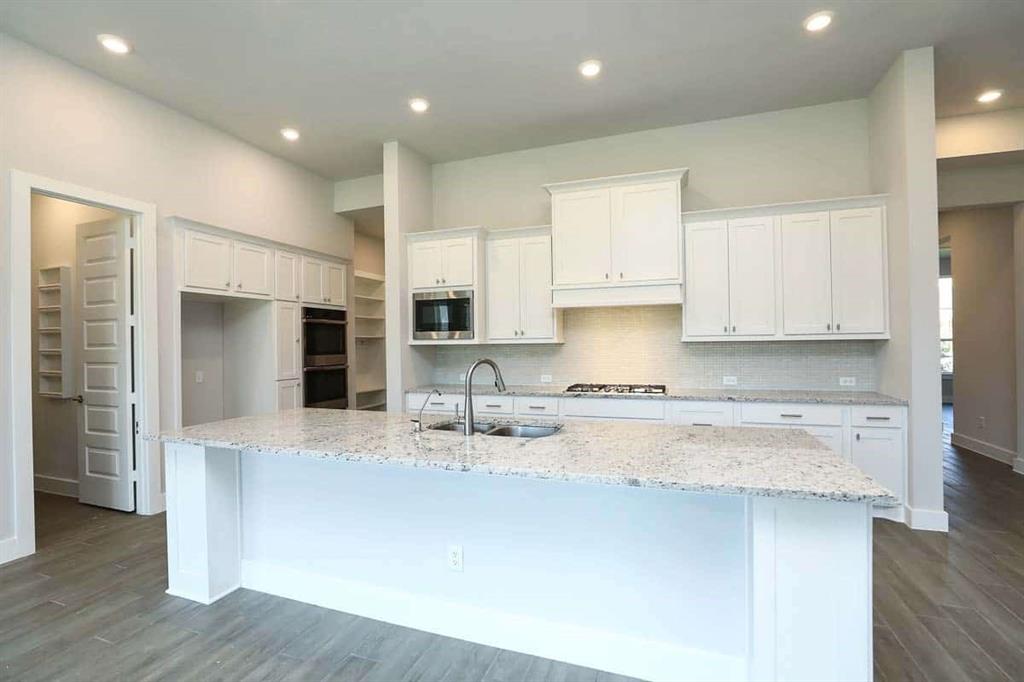 7075 North Lake Clopton Dr, Montgomery, Texas image 4