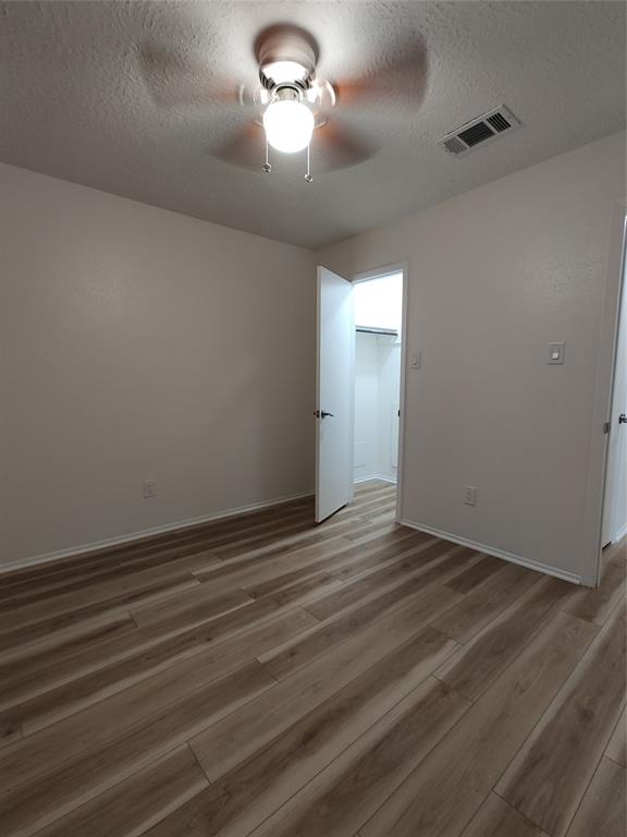 1041 Crossing Road, Angleton, Texas image 16