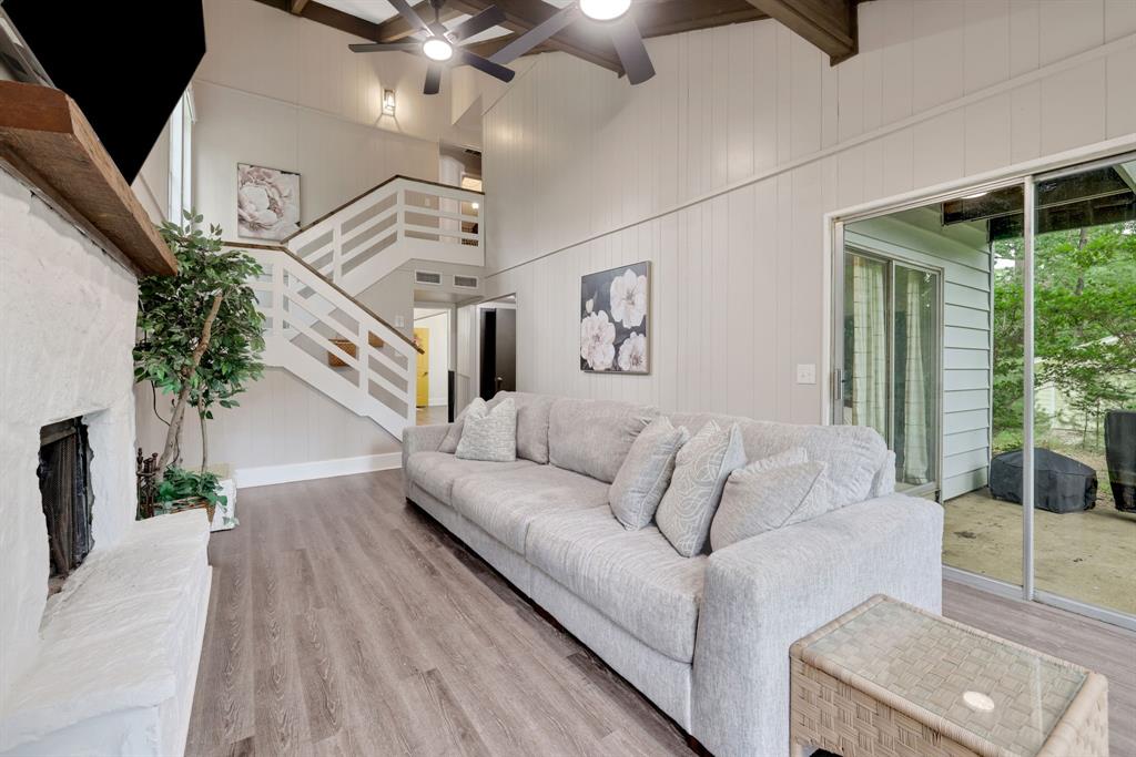 141 N Pine Harbour Drive, Coldspring, Texas image 4