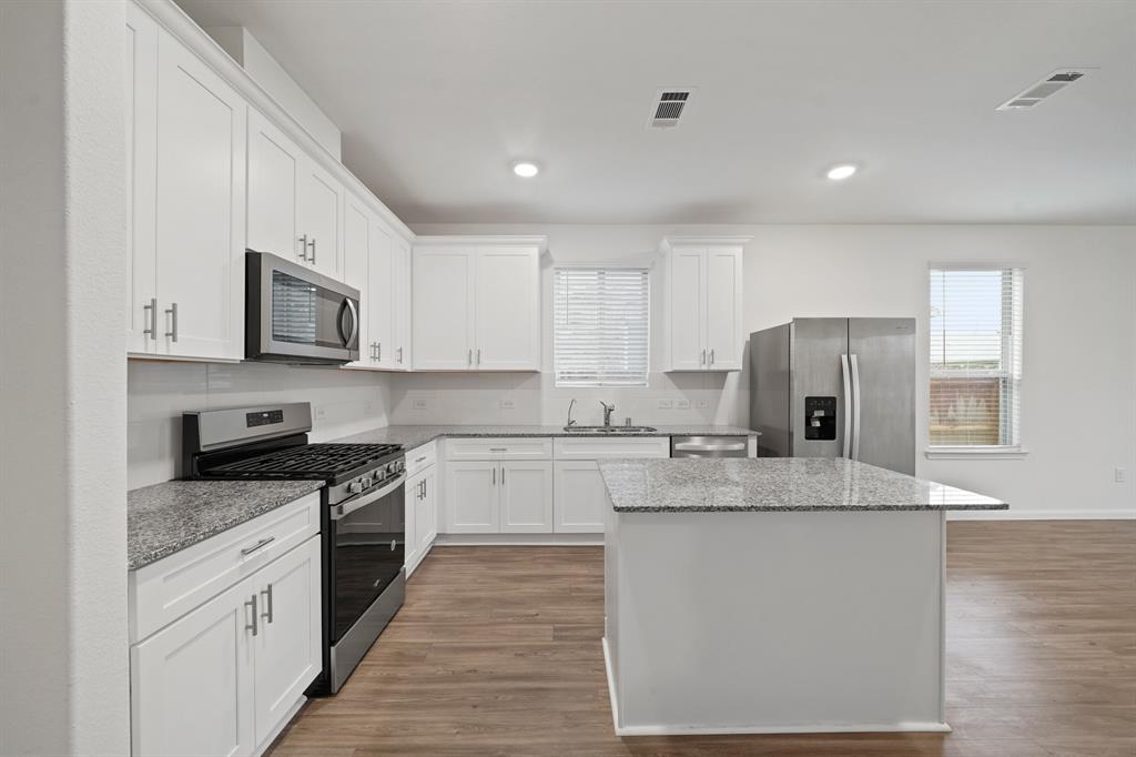 1312 Grass Bend Drive, Katy, Texas image 7