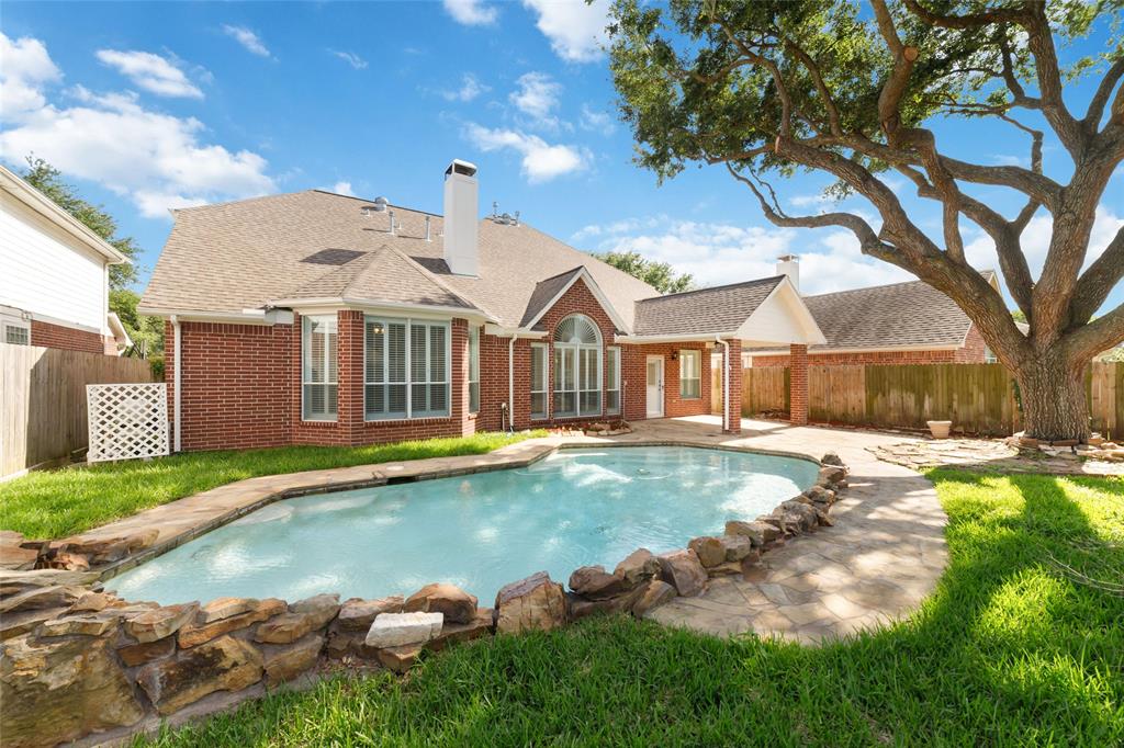 5023 Bellmead Drive, Missouri City, Texas image 38