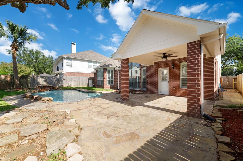 5023 Bellmead Drive, Missouri City, Texas image 35
