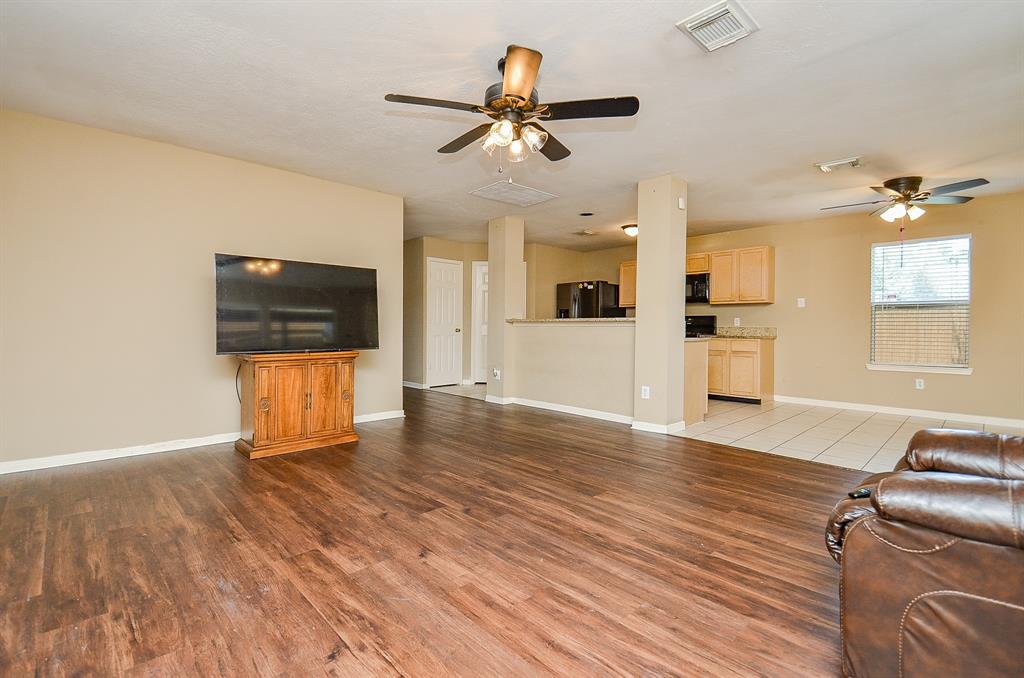 7811 Holly Berry Court, Cypress, Texas image 16