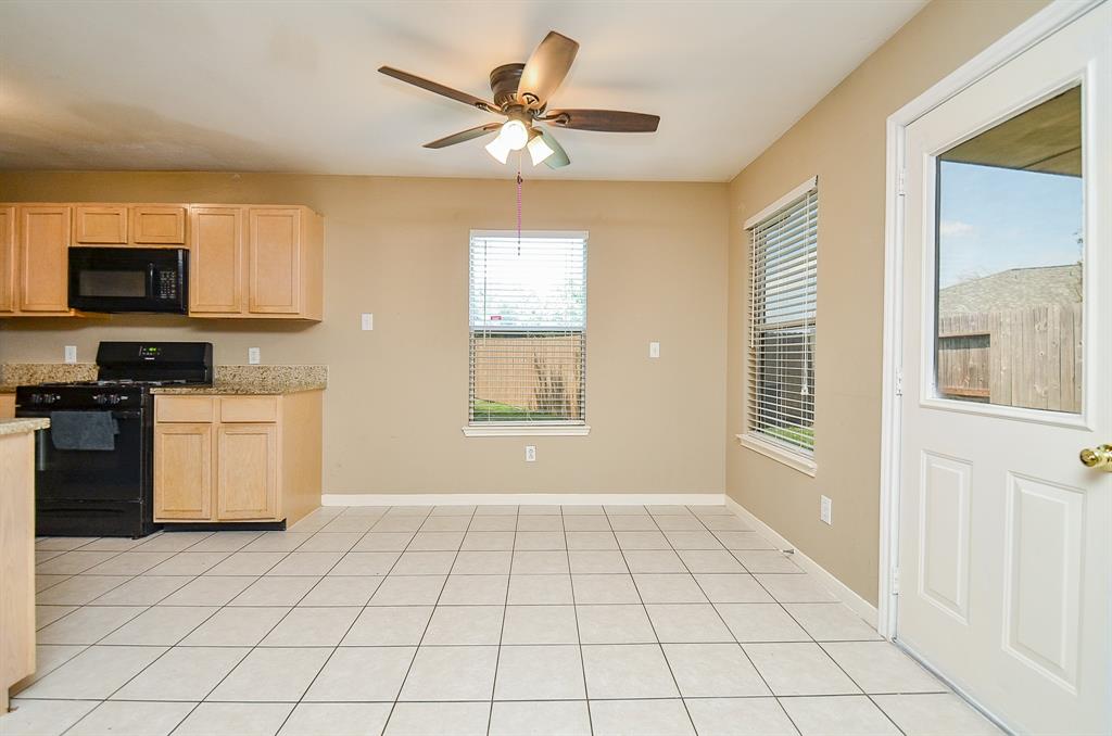 7811 Holly Berry Court, Cypress, Texas image 18