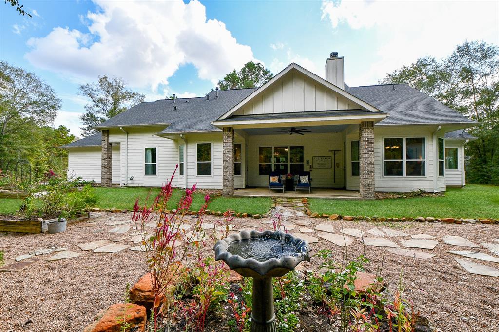 8281 Quarter Horse Lane, Waller, Texas image 15