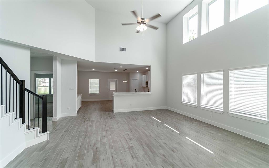 2327 Ridgewood Drive, West Columbia, Texas image 3