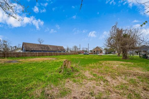 859 W Rittenhouse Road Houston TX 77091