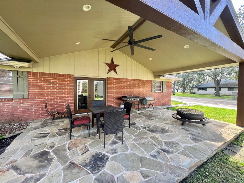 705 Cotharn Drive, Angleton, Texas image 20