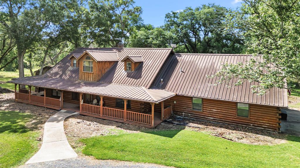 14626 Sycamore Circle, East Bernard, Texas image 1