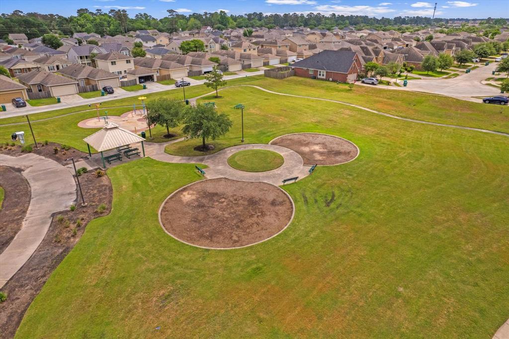 4049 Mossy Place Lane, Spring, Texas image 31