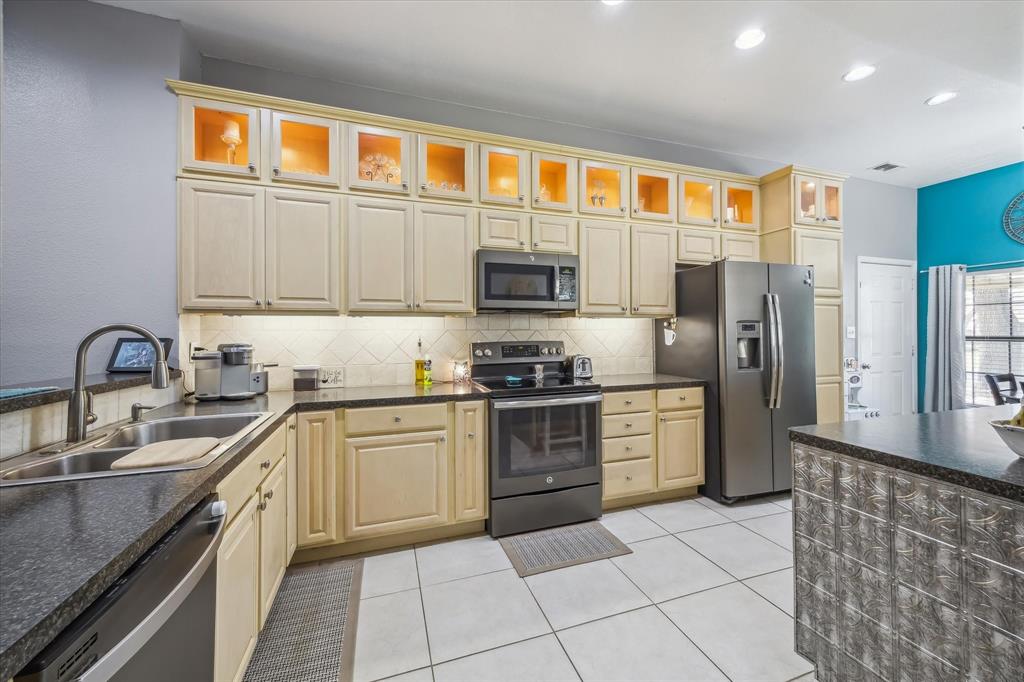 11915 12th Street, Santa Fe, Texas image 5