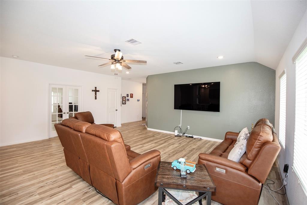 4411 Aspen Colony Lane, Baytown, Texas image 10