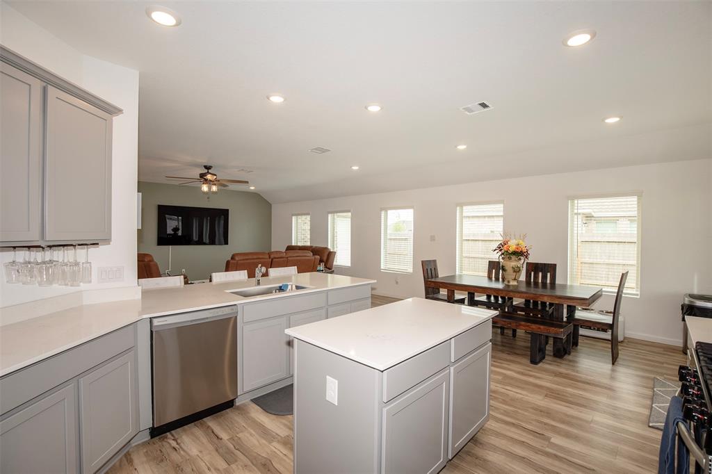 4411 Aspen Colony Lane, Baytown, Texas image 3