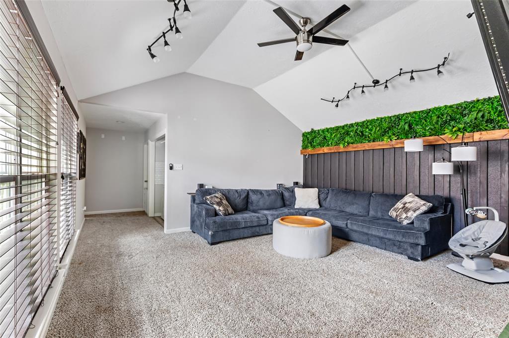 2806 Spring Dusk Lane