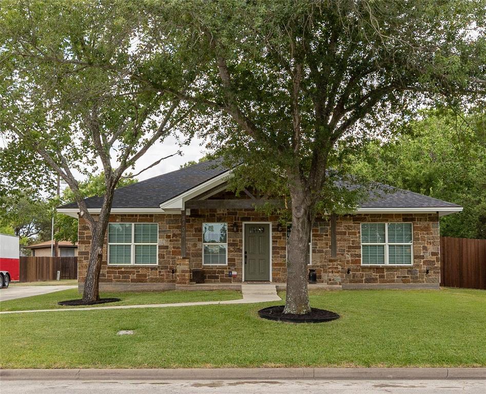 2102 Cary Circle, Bryan, Texas image 2