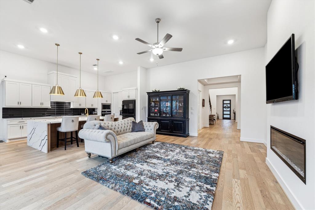 8110 Allston Village Trail Trail, The Woodlands, Texas image 19