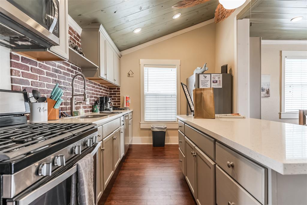 1414 Mechanic Street, Galveston, Texas image 17