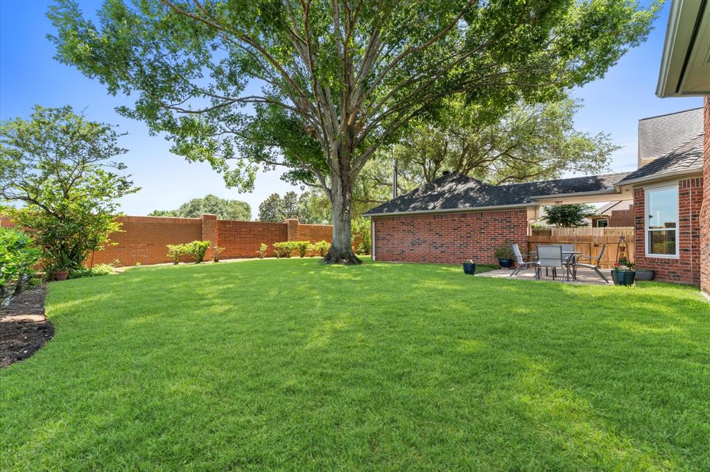 5418 Brook Bend Drive, Sugar Land, Texas image 30