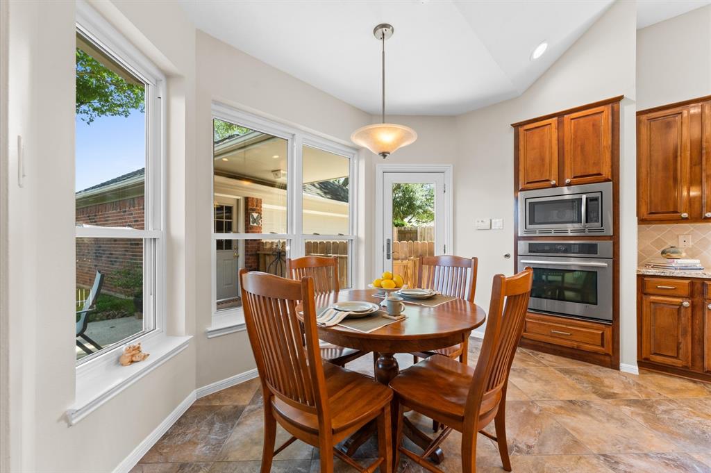 5418 Brook Bend Drive, Sugar Land, Texas image 15