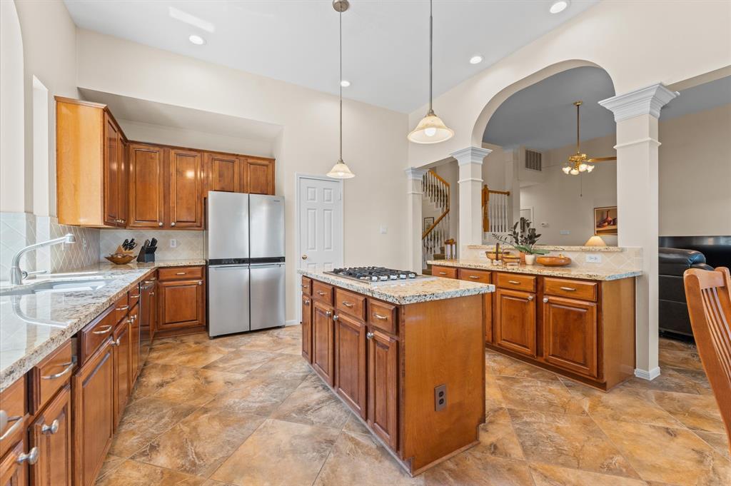5418 Brook Bend Drive, Sugar Land, Texas image 14