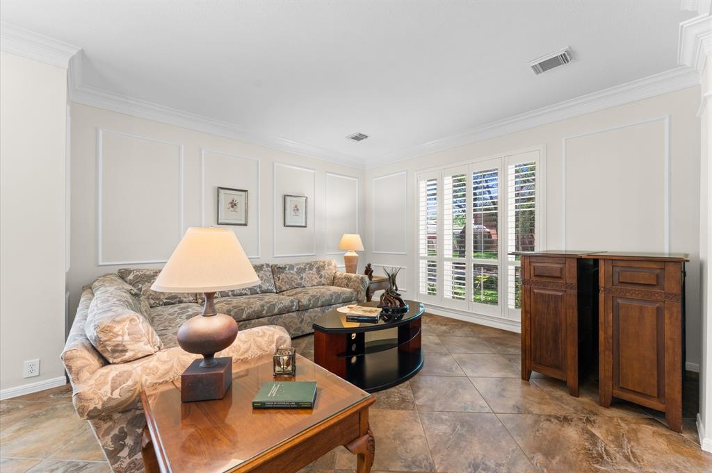 5418 Brook Bend Drive, Sugar Land, Texas image 6