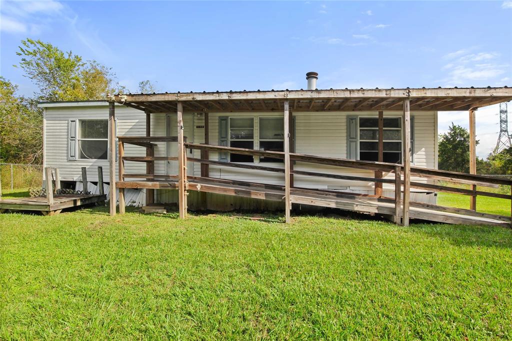 5823 County Road 166, Alvin, Texas image 3