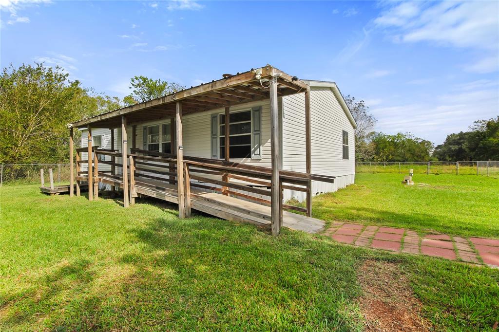5823 County Road 166, Alvin, Texas image 4