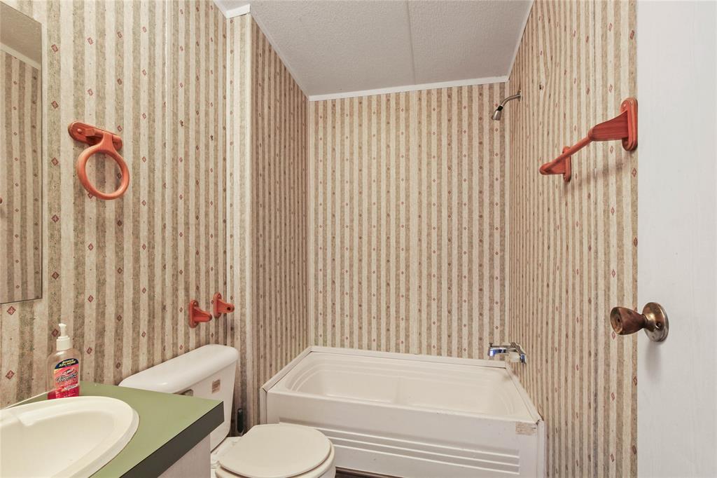 5823 County Road 166, Alvin, Texas image 10