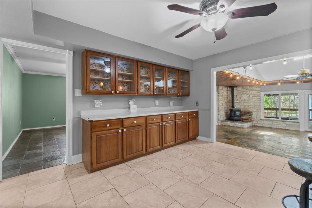 15 W Lake Forest Court, Conroe, Texas image 10