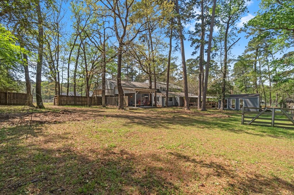 15 W Lake Forest Court, Conroe, Texas image 38