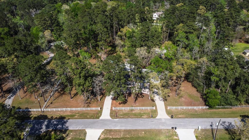 15 W Lake Forest Court, Conroe, Texas image 35