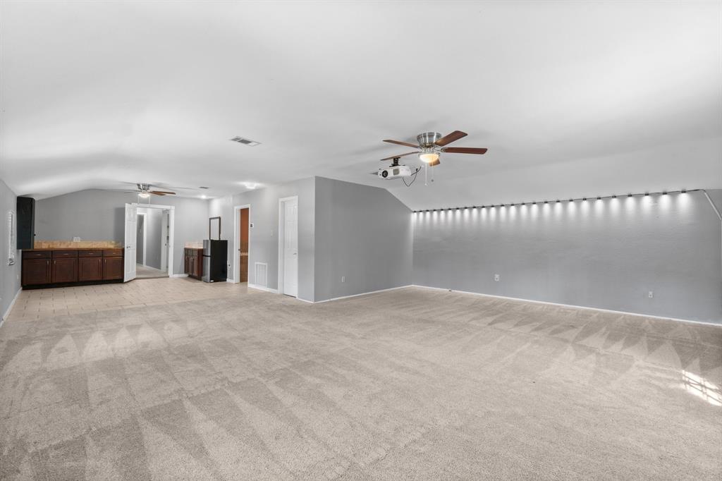 15 W Lake Forest Court, Conroe, Texas image 19