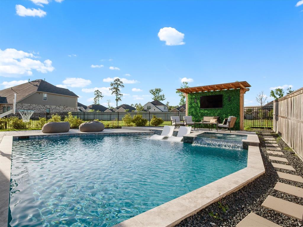 9715 Migrant Hawker Court, Conroe, Texas image 29