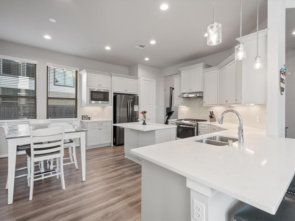 9715 Migrant Hawker Court, Conroe, Texas image 7
