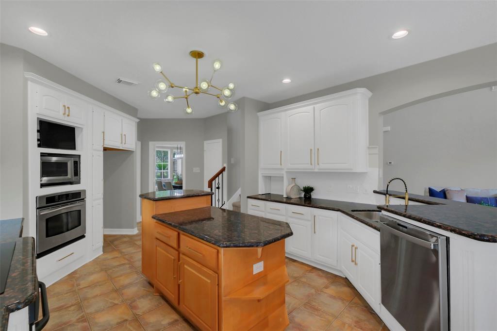 9619 Silver Birch Court, Missouri City, Texas image 12