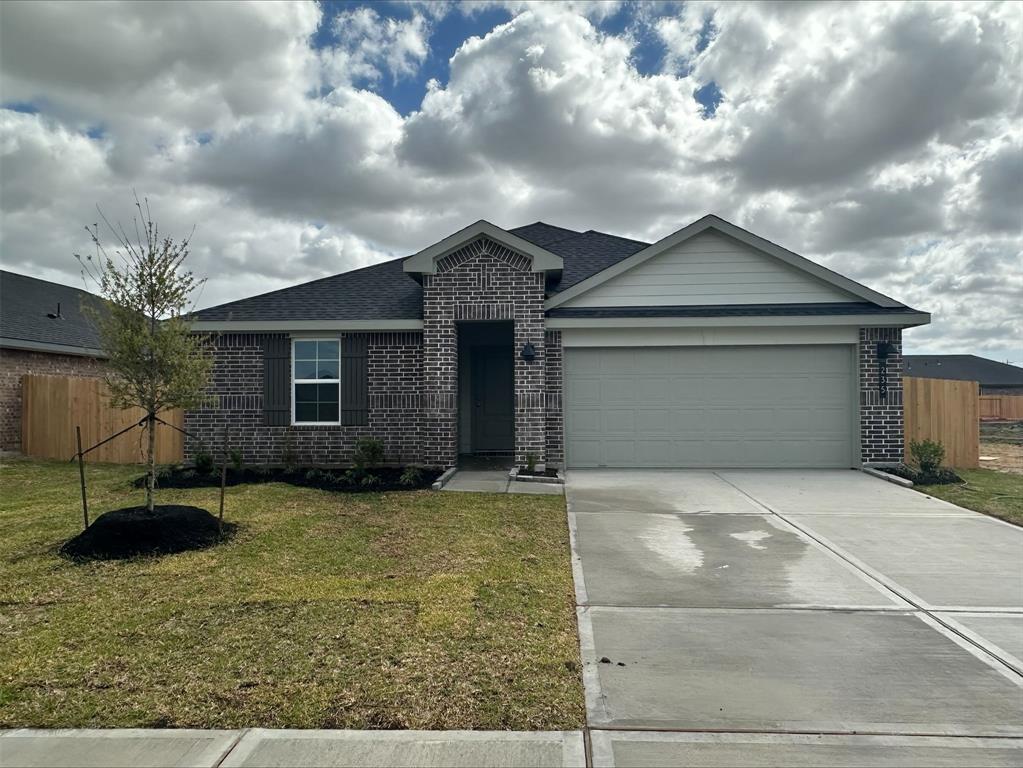 235 Amy Street, Angleton, Texas image 17