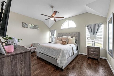 Single Family Residence in Pearland TX 1805 Pine Meadow Creek 17.jpg