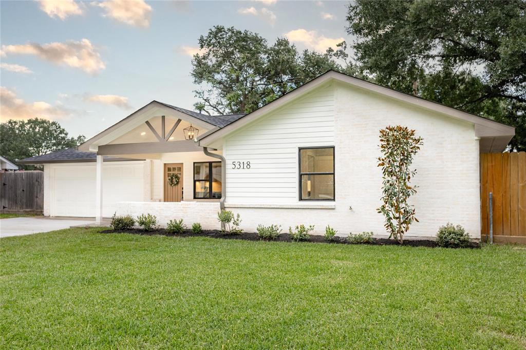 5318 Hialeah Drive